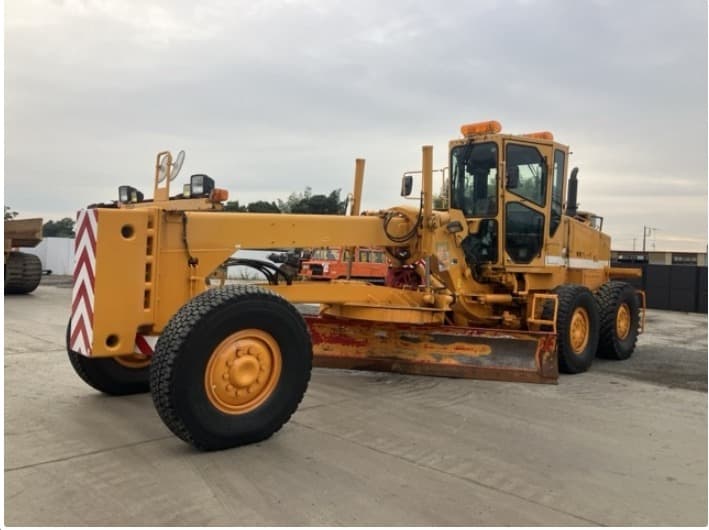 img-Komatsu GD705A‑4AE Motor Grader